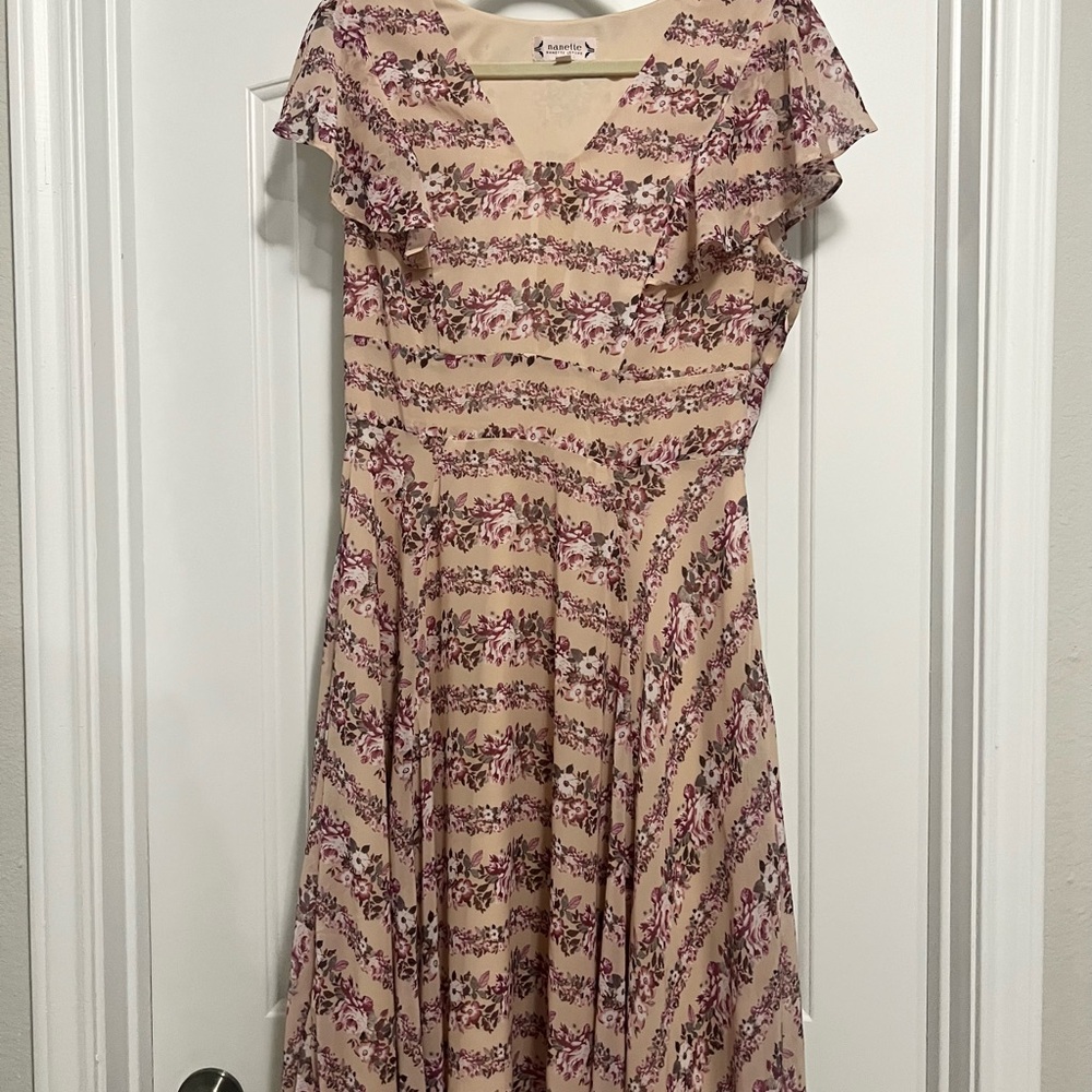 Nanette Lepore Light Pink/Nude Floral Print Midi Sun Dress - Feminine Romantic - Picture 3 of 9